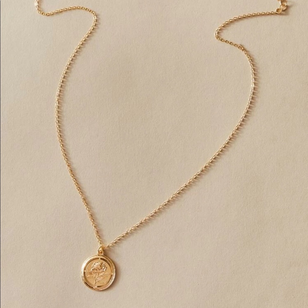 • Ophelia • Rose Charm Necklace - Picture 3 of 4